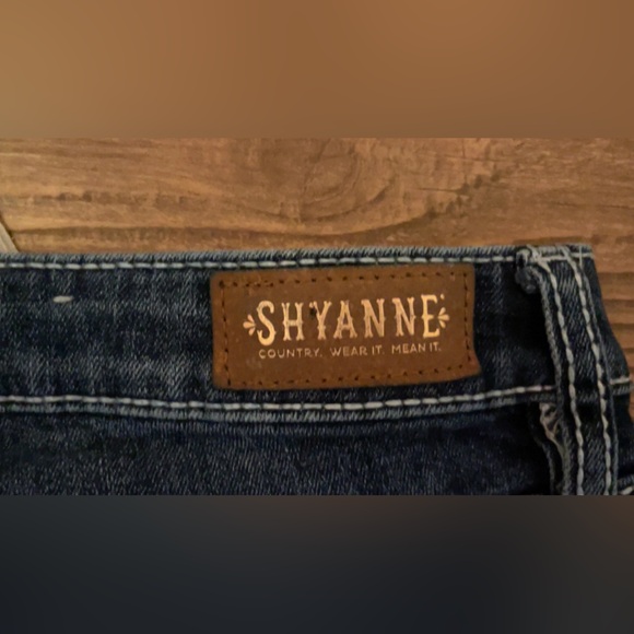 Shyanne Bell Bottom Women’s Jeans Size 32 Length 36 - Picture 8 of 8